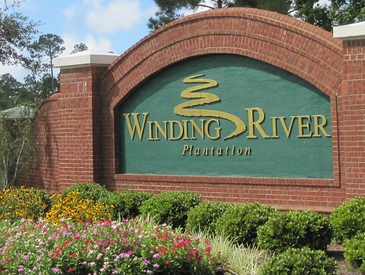 Picture of an entrance to Winding River Plantation